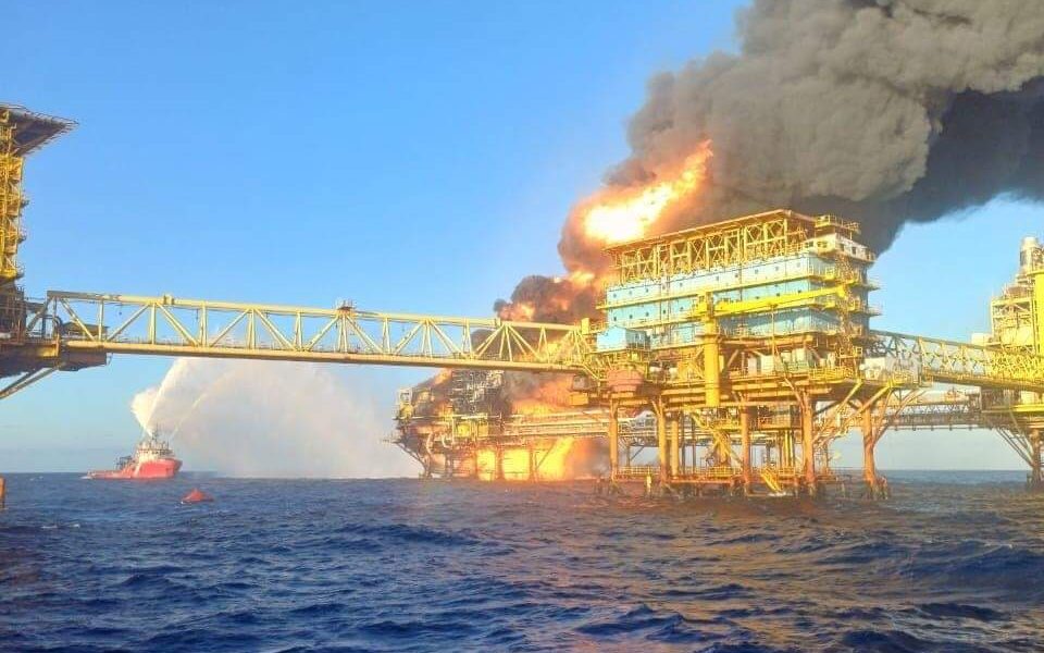 Video: Se registró una explosión en la plataforma Nohoch-Alfa de Pemex