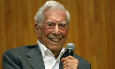 Hospitalizan al escritor Mario Vargas Llosa por Covid