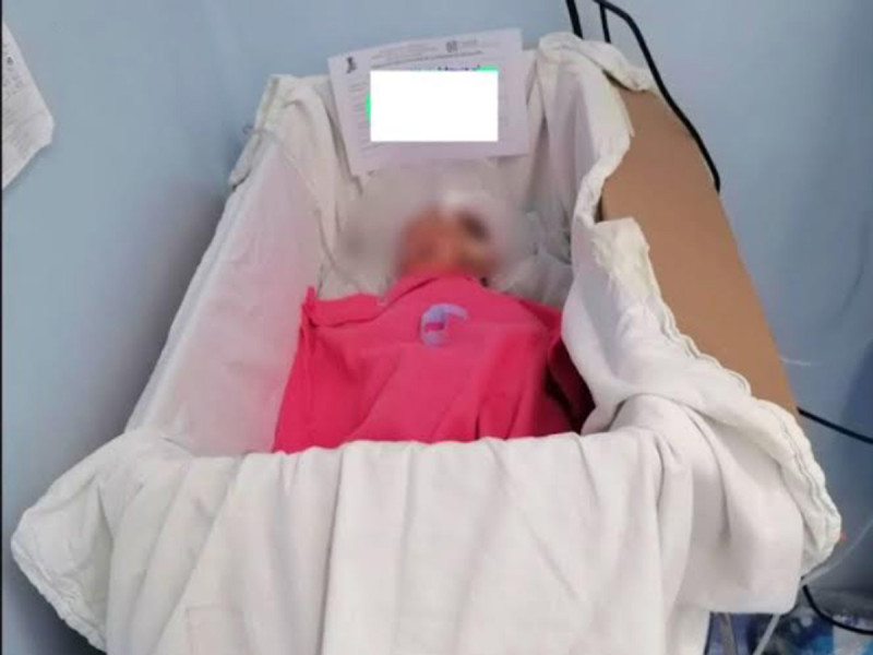 Recuestan a recién nacido en caja de cartón en Hospital de Oaxaca