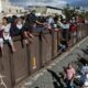 Ferromex reinició operación de algunos trenes tras parar 60 unidades por migrantes