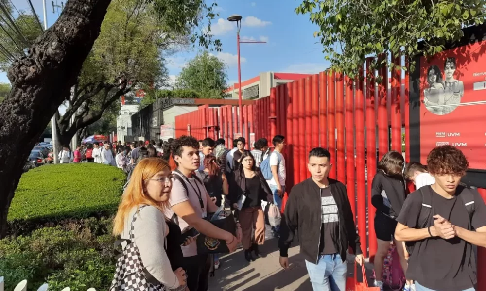 Video: Riña de alumnos termina en balacera en la UVM de Coyoacán