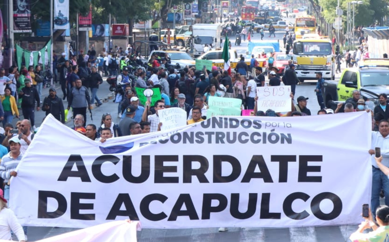 Caravana de Acapulco llega al Zócalo para pedir más apoyo a damnificados por Otis