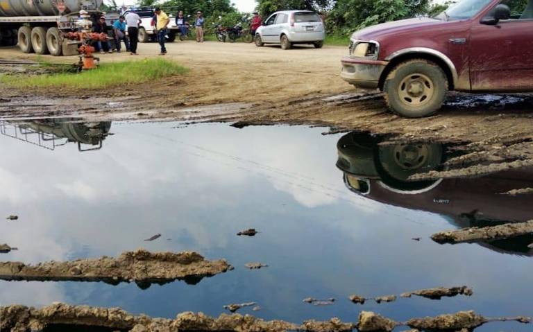 Descontrolado derrame de hidrocarburo en límites de Puebla y Veracruz