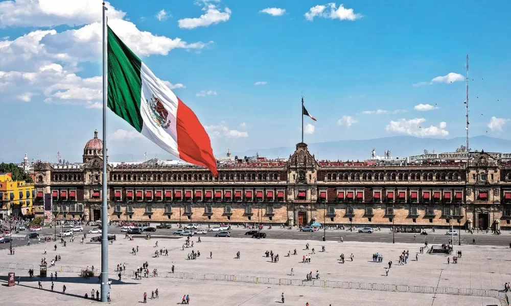 Cerrarán algunas calles cerca del Zócalo de la CDMX para hacerlas peatonales