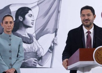 Claudia Sheinbaum retira iniciativa de reforma al ISSSTE anuncia Ricardo Monreal