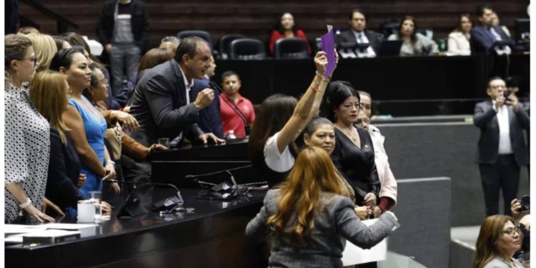 Cuauhtemoc Blanco conserva el fuero como diputado