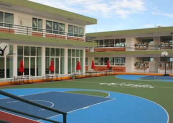 Imagen destacada de las mejores escuelas primarias en Cancún, representando la variedad de opciones educativas en la ciudad.