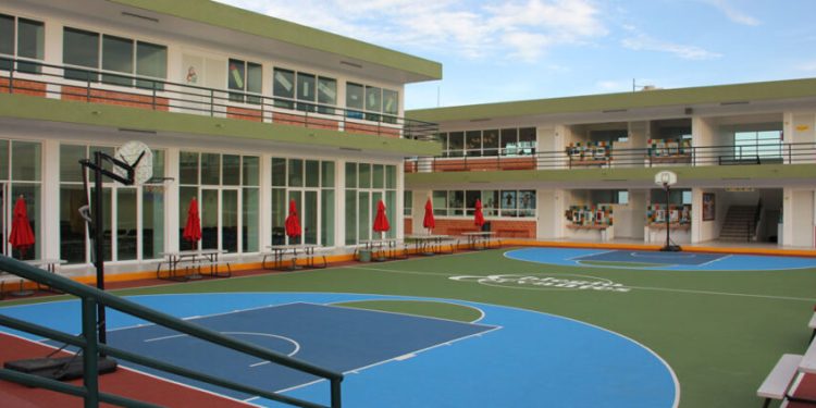 Imagen destacada de las mejores escuelas primarias en Cancún, representando la variedad de opciones educativas en la ciudad.