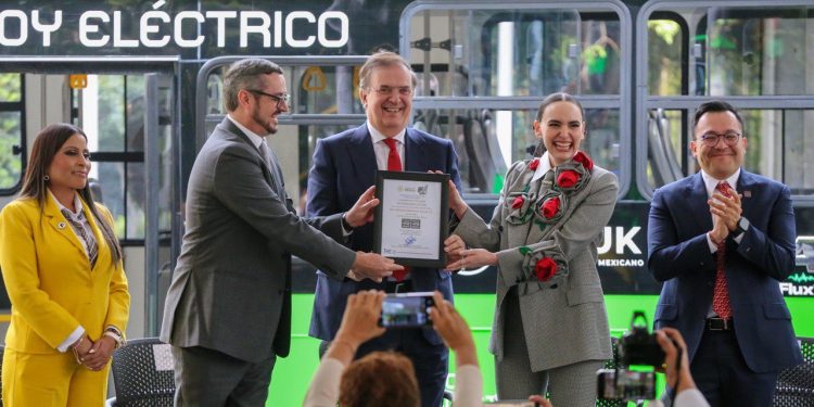 Taruk el primer autobus electrico hecho en Mexico
