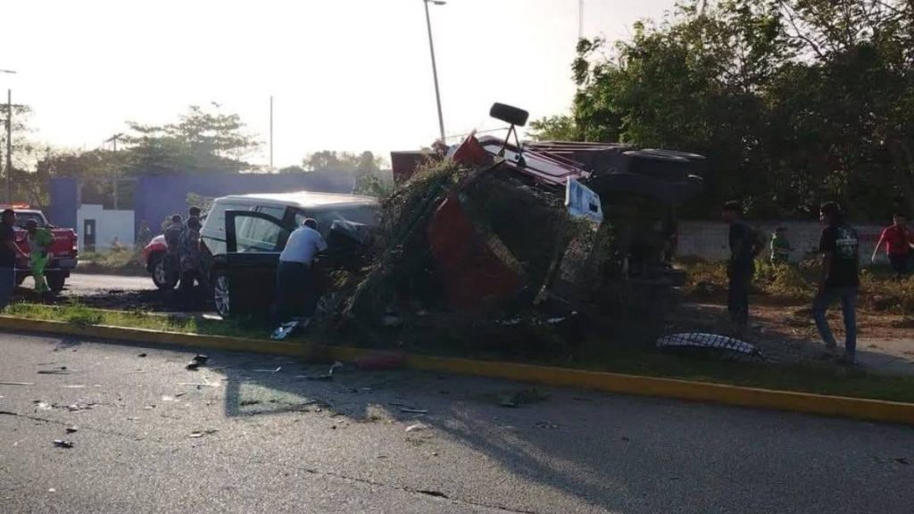 Trágico accidente en la carretera Cancún - Playa del Carmen