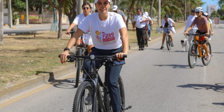 Realizan con éxito la tercera edición de “Paseo Cancunense”