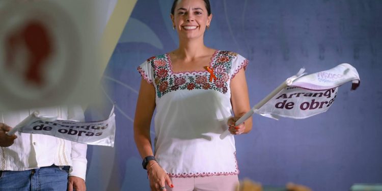 Ana Paty Peralta atestiguó y dio el banderazo inicial del programa “Viviendas para el Bienestar” en Cancún