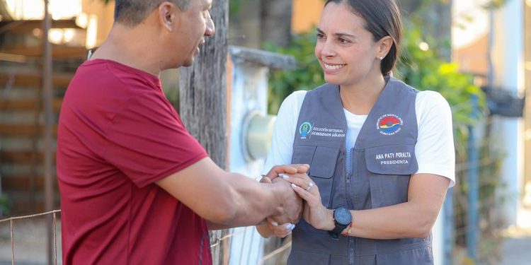 Erradica Ana Paty Peralta, basurero clandestino en Cancún