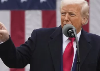 Donald Trump acusa que droga sigue entrando a EU desde México y Canadá