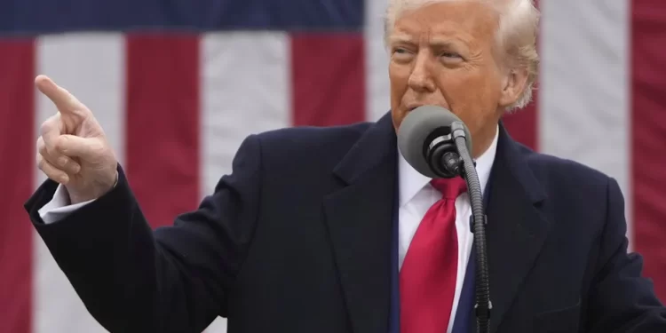 Donald Trump acusa que droga sigue entrando a EU desde México y Canadá