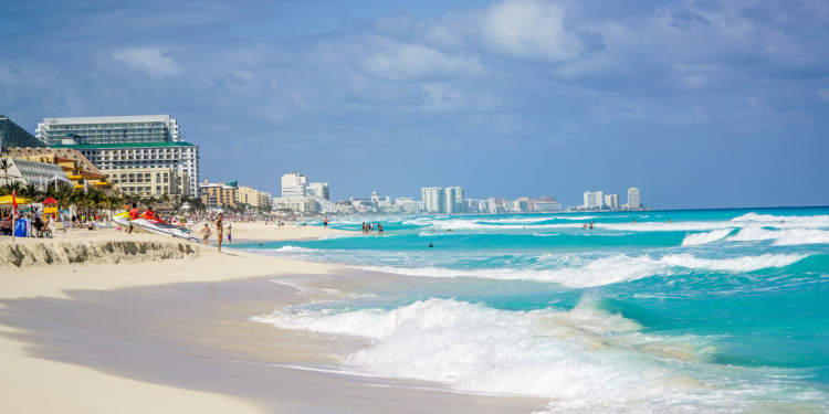 Donde nadar sin sargazo en Cancun 2025 Guia completa