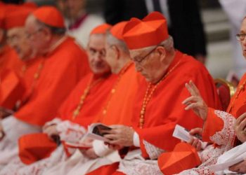 Primera congregacion de cardenales proceso para elegir al nuevo papa