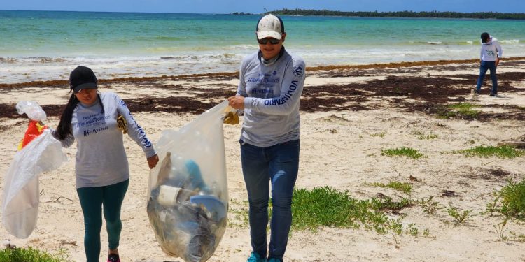 ¿Cómo involucrarse en limpiezas de playas en Cancún?