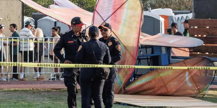Se derrumba estructura en el Parque Bicentenario