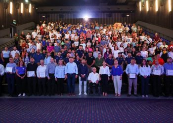 Entregan el distintivo “Corazón Azul” a la cadena “Cinépolis” en Cancún