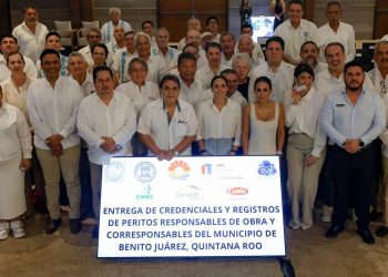 Entregan 150 Credenciales y Registros a Peritos Responsables de Obra y Corresponsables del Municipio de Benito Juárez