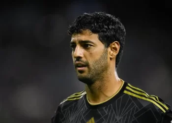Carlos Vela anuncia su retiro del futbol