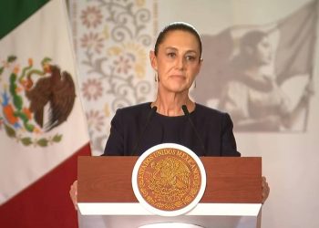 Claudia Sheinbaum anuncia aumento salarial para maestros de México