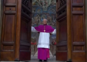 Ya se esta llevando a cabo la elección del nuevo papa en la Capilla Sixtina