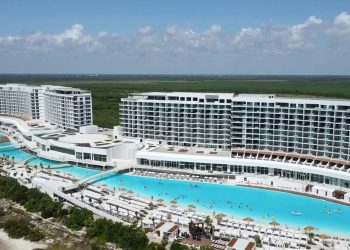 Descubre los mejores resorts de lujo en Cancún 2025