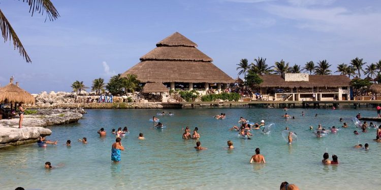 Explora los mejores tours de ecoturismo en Cancún 2025