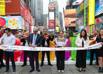 La marca Cancun brilla en Times Square gracias a la gestion de Ana Paty Peralta