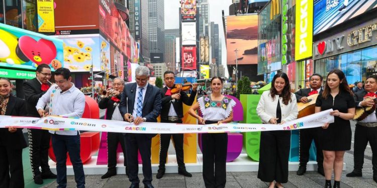 La marca Cancun brilla en Times Square gracias a la gestion de Ana Paty Peralta
