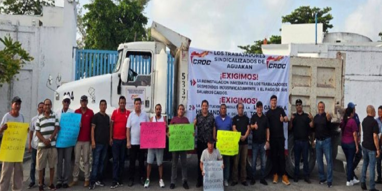 Aguakan colapsa por protesta de trabajadores