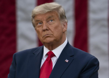 Trump prohíbe a Harvard estudiantes extranjeros