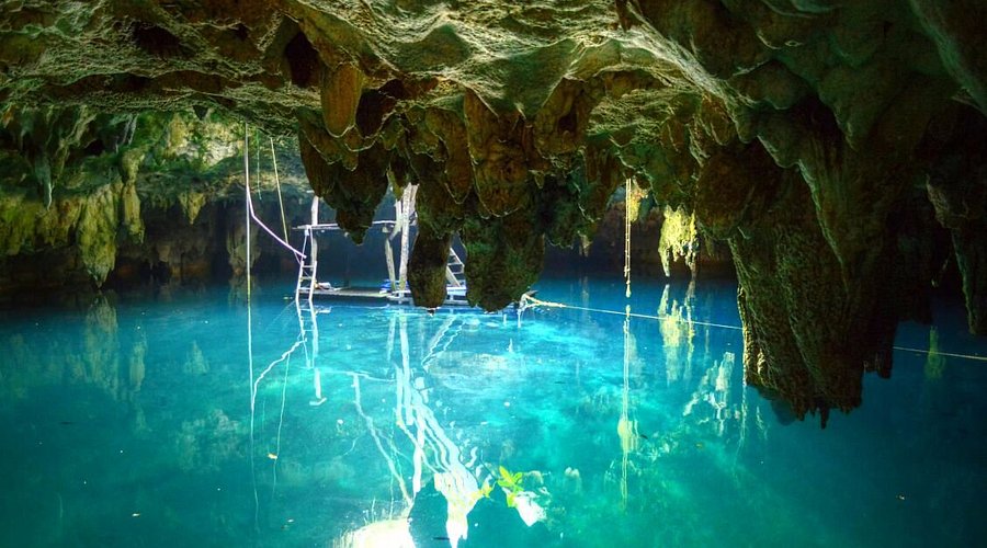 7 lugares famosos en Cancún para explorar cenotes
