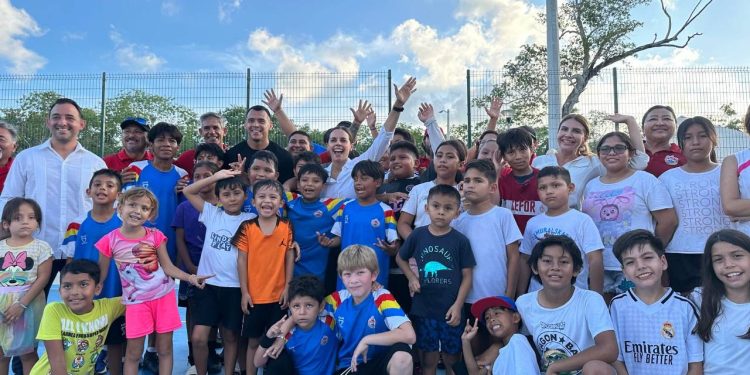 Realizan la quinta jornada “El Futbol Nos Une, Todos por la Paz” en la Sm. 249