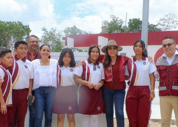 Inauguran la Secundaria Técnica número 43 Kusamil en Cancún
