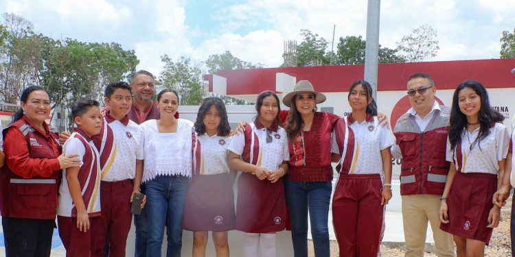 Inauguran la Secundaria Técnica número 43 Kusamil en Cancún