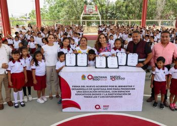 Inauguran domo de la primaria “Efraín Santana Sánchez” de la Supermanzana 227 Cancún