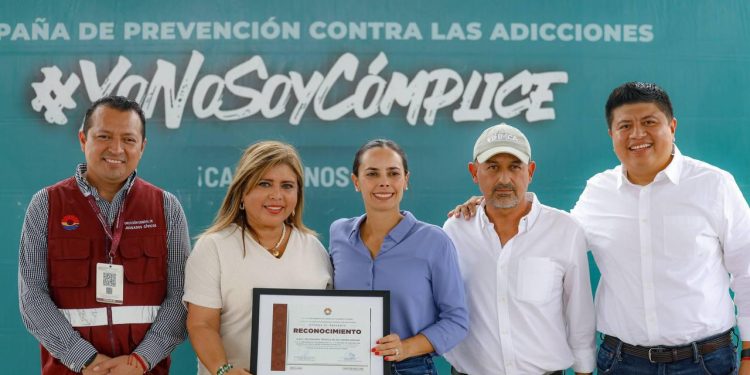 Reconocen a la secundaria técnica número 38 “Carmen Serdán”, por participar en la campaña “#YoNoSoyCómplice”