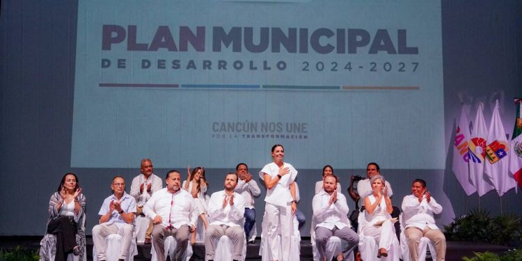 Ana Paty Peralta presenta el Plan Municipal de Desarrollo (PMD) 2024-2027