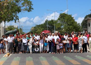 Entregan obras de urbanización de la colonia Tierra y Libertad 1 y 2, en Cancún