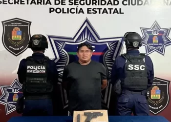 Detienen a sujeto armado tras amenazar a policías en Cancún