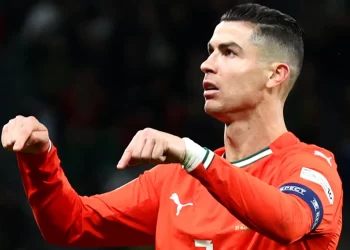 Cristiano Ronaldo celebrando un gol con la camiseta de la selección de Portugal