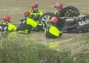 Inundaciones en San Antonio dejan al menos 11 muertos tragedia golpea Texas