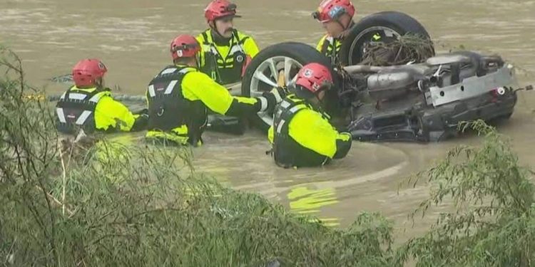 Inundaciones en San Antonio dejan al menos 11 muertos tragedia golpea Texas