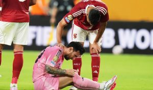 Messi se lamenta tras jugada fallida en el partido