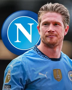 Primer plano del rostro de Kevin De Bruyne con el uniforme del Napoli tras su fichaje