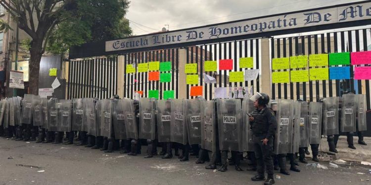 Macabro hallazgo en la Escuela Libre de Homeopatia de México