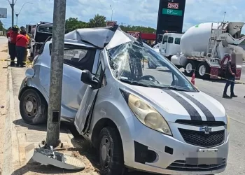 Presunto maestro del Conalep muere tras chocar en la Av. López Portillo
